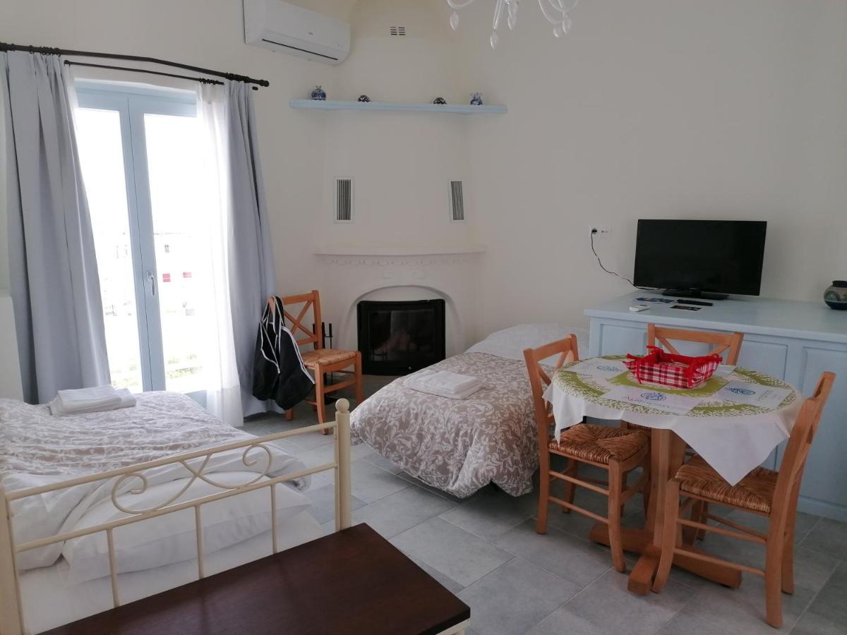 Amphitrite Apartments Skyros Exterior photo