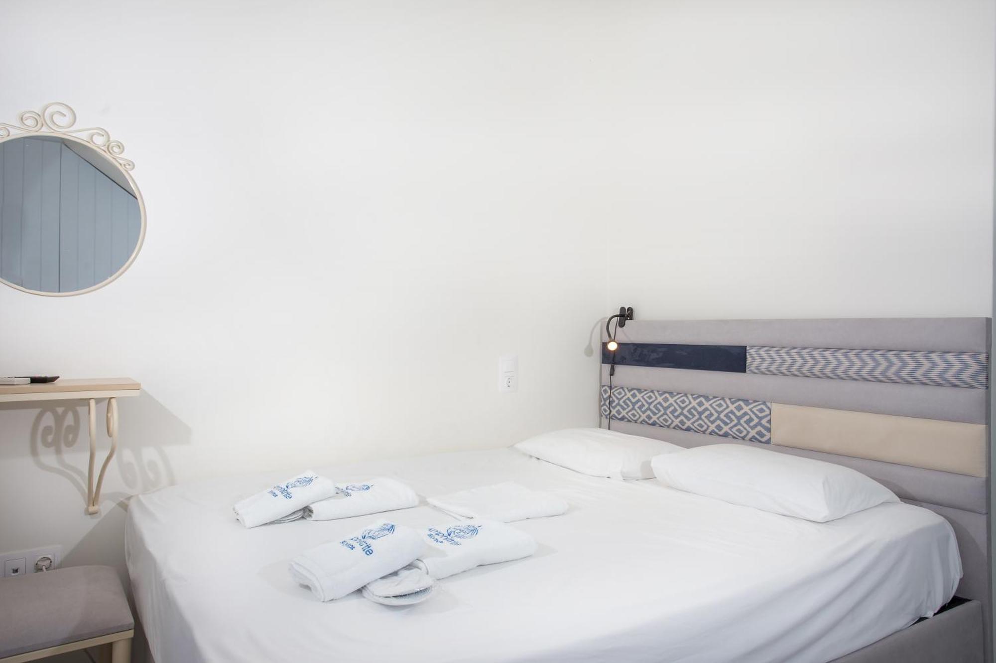 Amphitrite Apartments Skyros Exterior photo